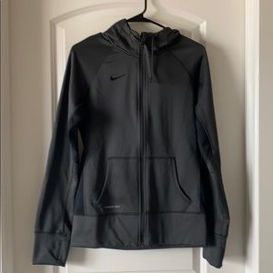 Women’s Nike gray therma fit zip up sweatshirt.